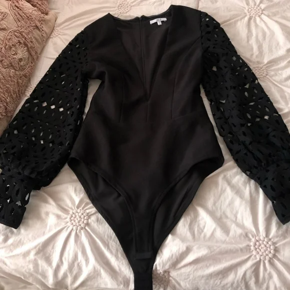 *SOLD* Brand new black deep V lace bodysuit - Picture 3 of 6